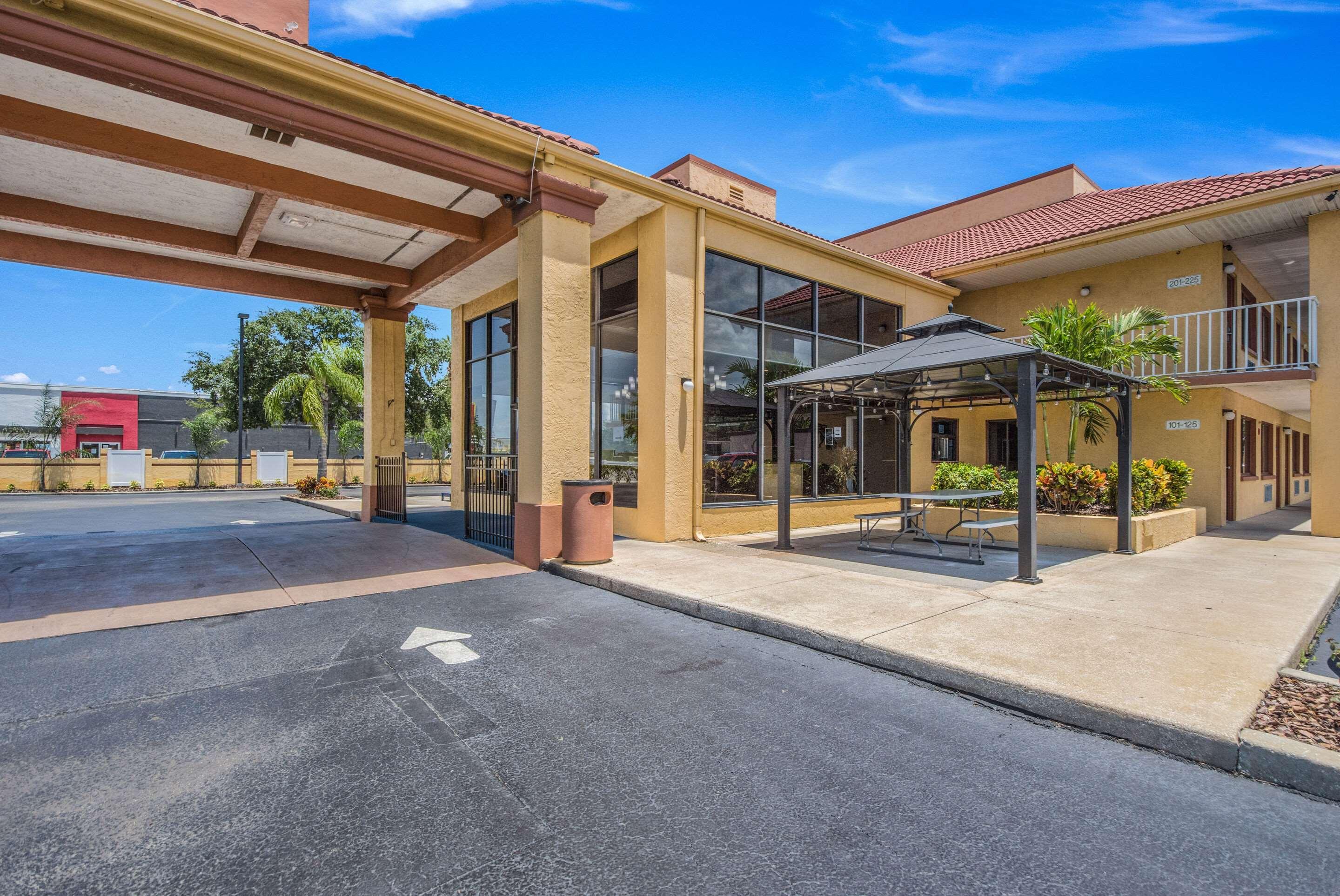 Rodeway Inn Port Richey North Dış mekan fotoğraf